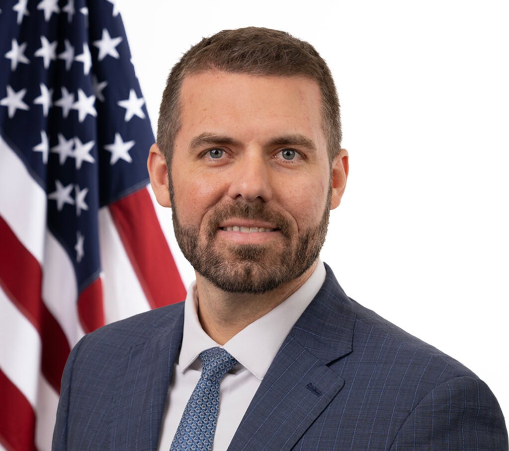Official 2025 portrait of FDA official Kyle Diamantas