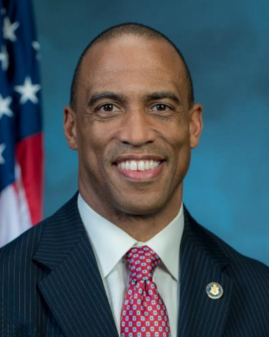 Official portrait of Scott Turner, Secretary of Housing and Urban Development