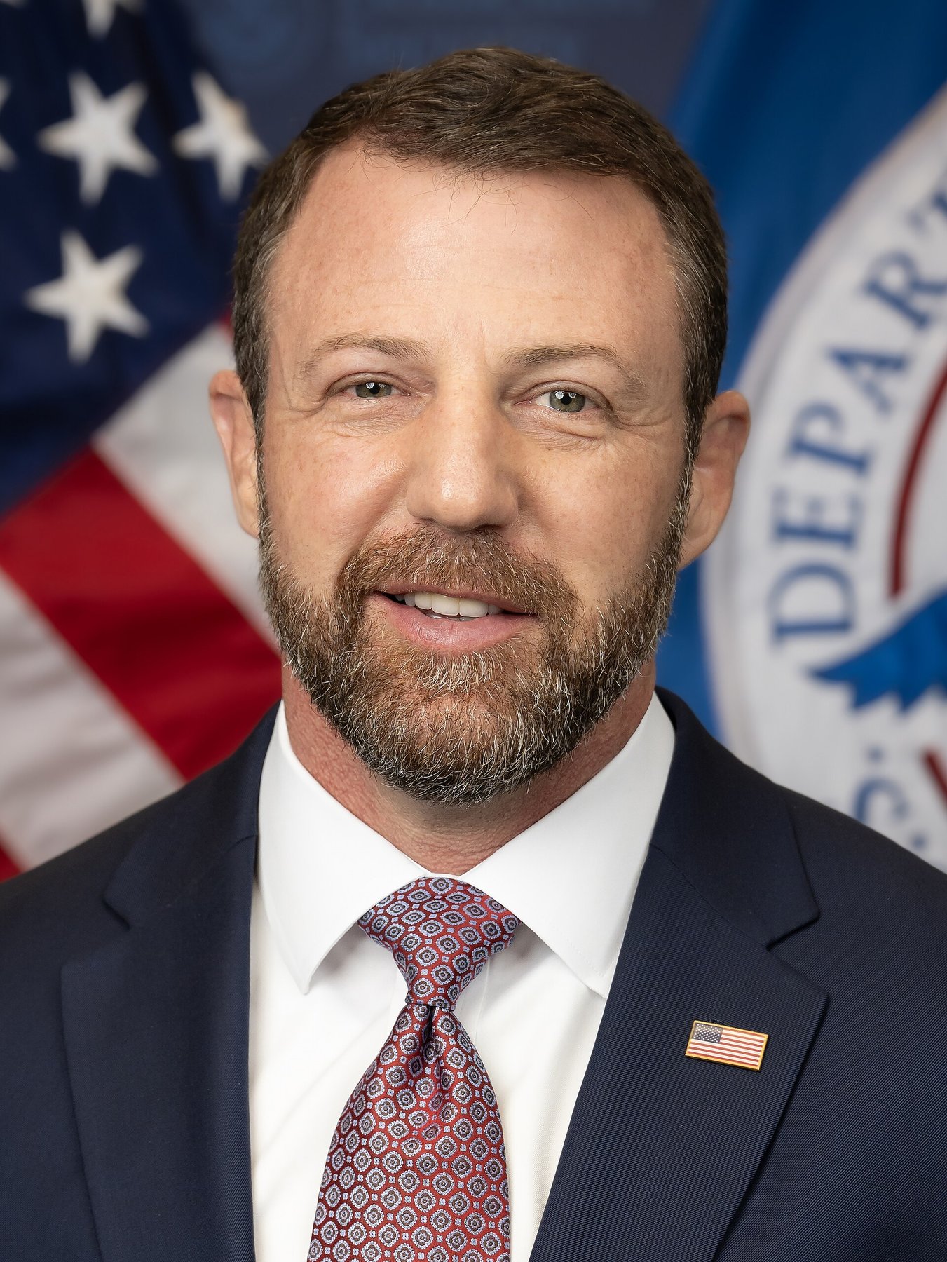 Official portrait of Homeland Security Secretary Markwayne Mullin
