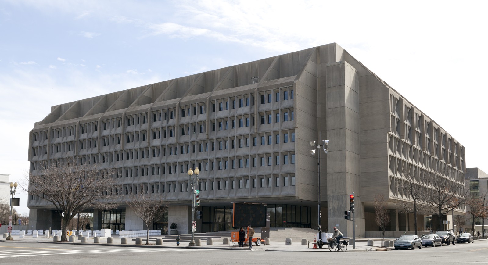 Exterior view of the Hubert H. Humphrey Building, headquarters of the U.S. Department of Health and Human Services in Washington, D.C.