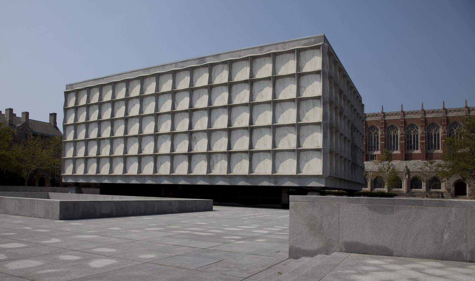 The Beinecke Rare Book and Manuscript Library on Hewitt Quadrangle at Yale University, also known as Beinecke Plaza
