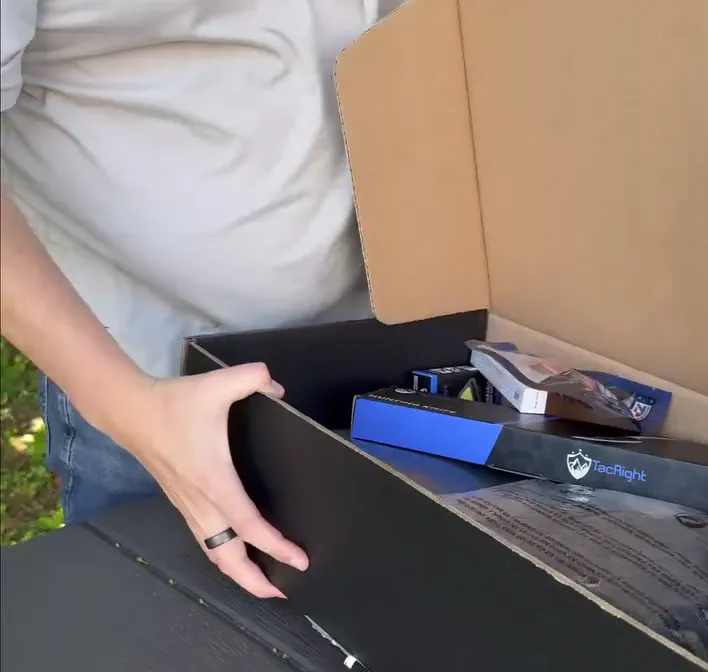 Tourniquet and first aid item included in the Tactical Box